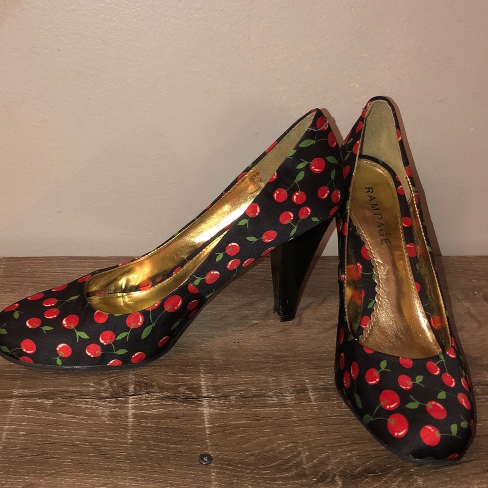 Rampage Black Cherry Print Heels